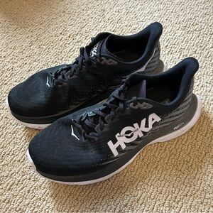 Black Hoka One One Mach 5 Women’s Running Shoes Size 9. Lightly Used.